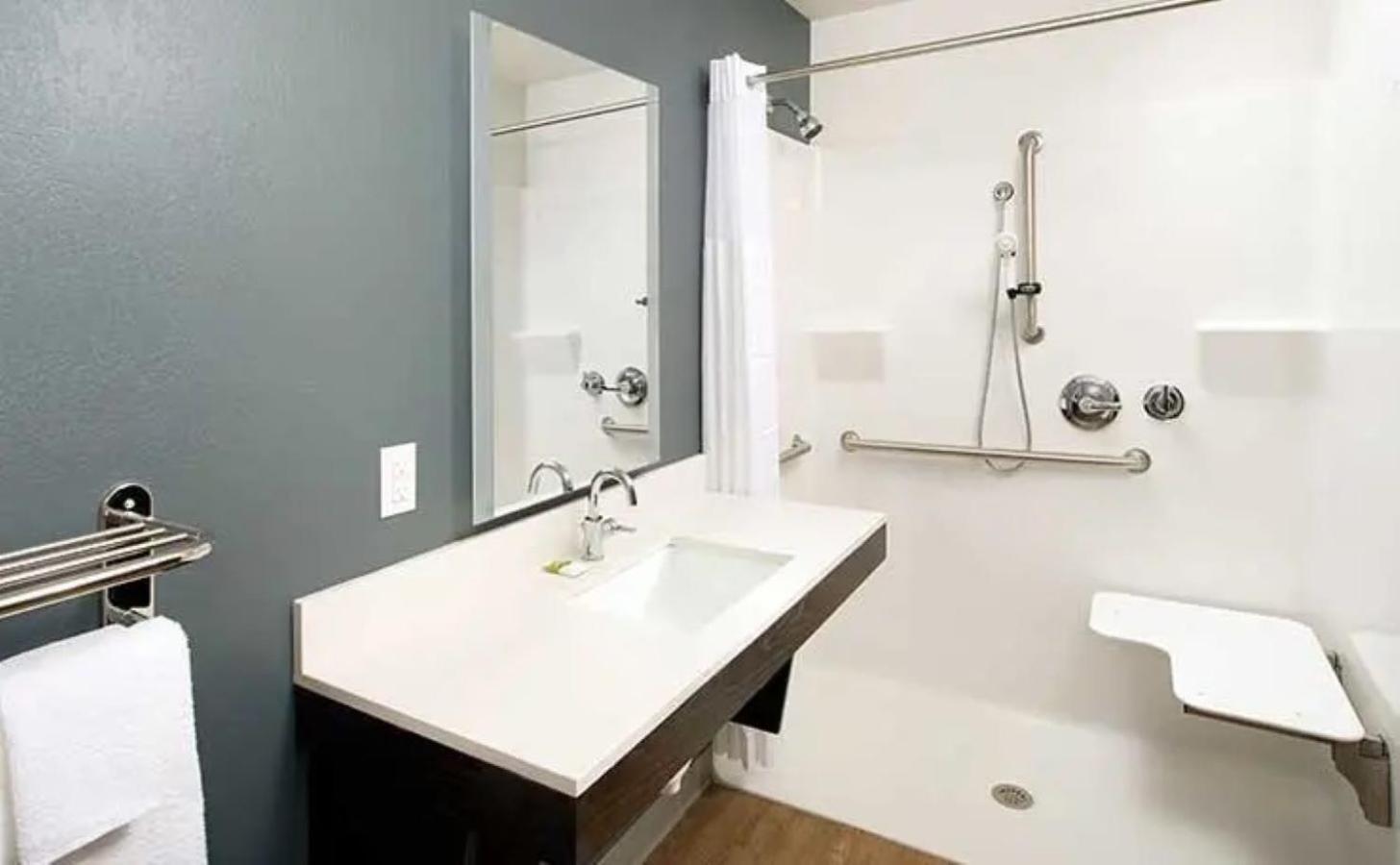 Woodspring Suites Austin Central Bagian luar foto